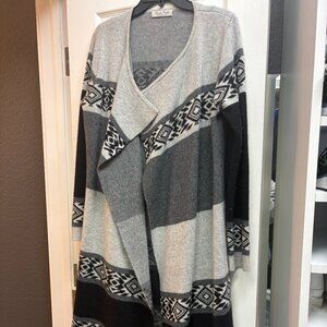 Claudia Nichole Alashan Cashmere NWOT Women’s Aztec Sweater Cardigan Topper M